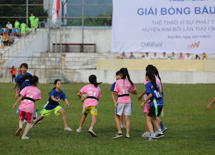 A girl in Vietnam with an egg-shaped ball: rugby and gender equality